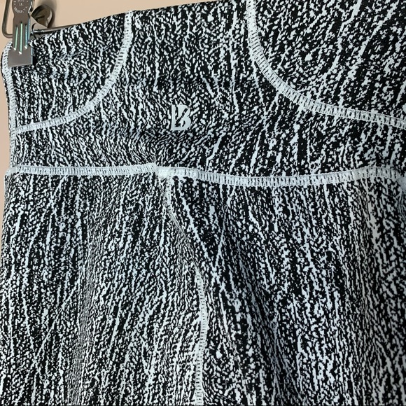 Buffbunny white and black highwaisted leggings - Picture 8 of 8